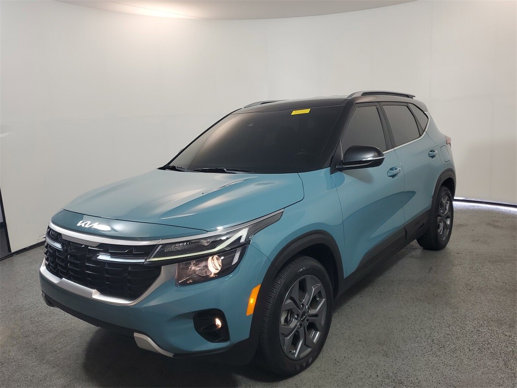 2024 Kia Seltos S photo 3