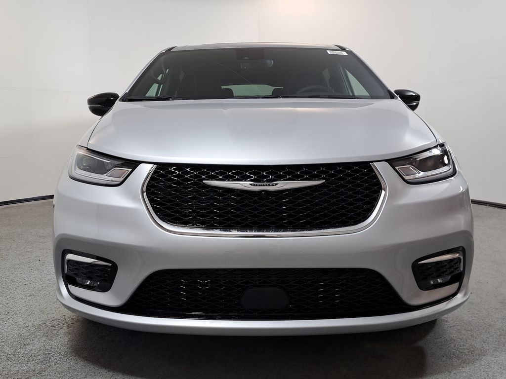 New 2026 Chrysler Pacifica LIMITED Passenger Van