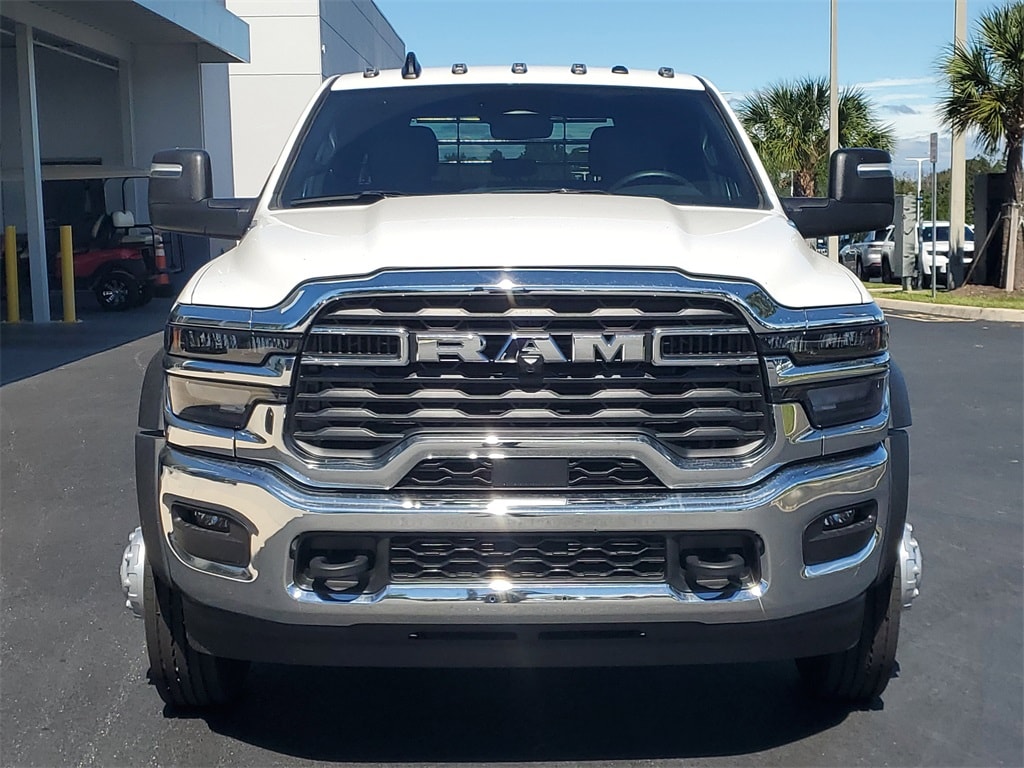 New 2025 Ram 5500 Chassis Cab 5500 TRADESMAN CHASSIS CREW CAB 4X4 84' CA Pickup