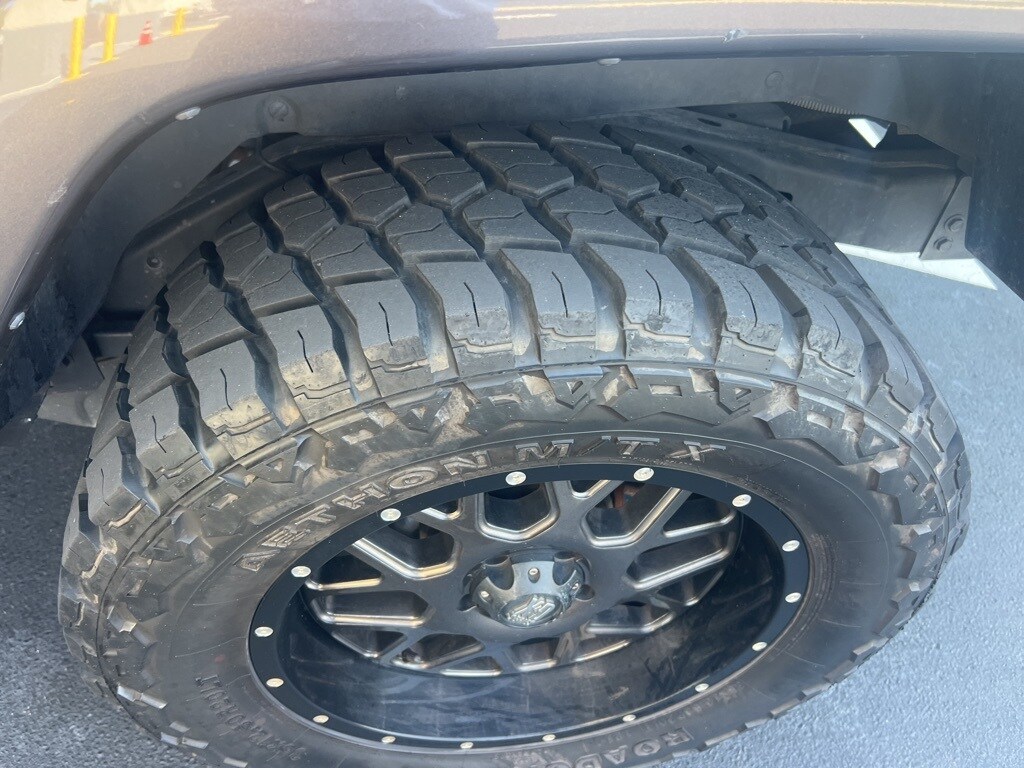 2018 Jeep Wrangler Unlimited Sahara photo 2