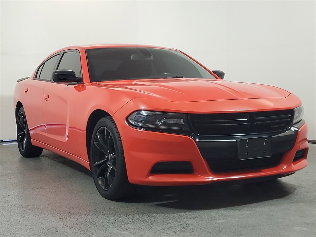 Used 2017 Dodge Charger SE Sedan