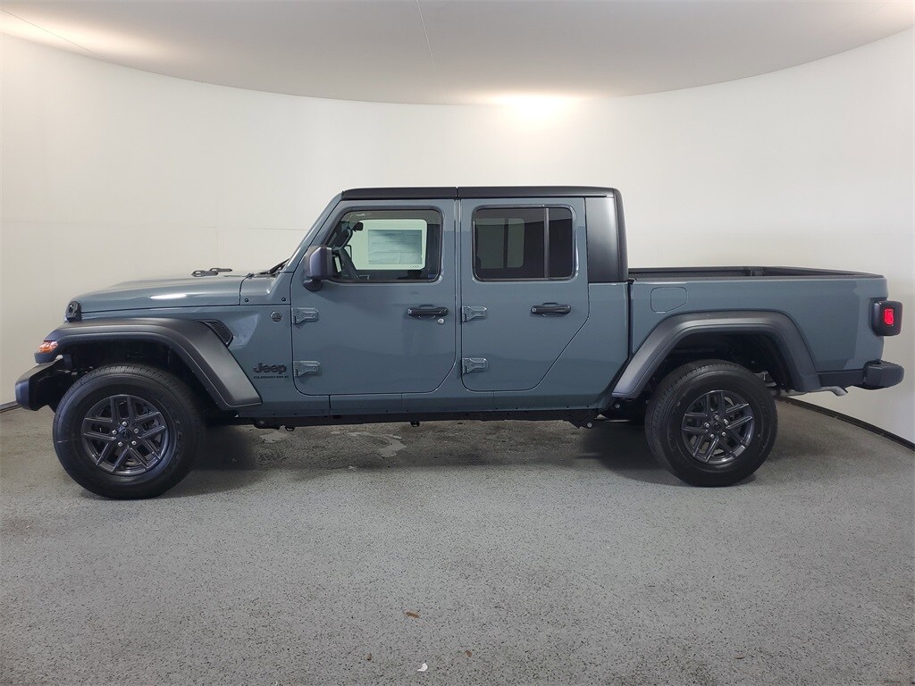 2025 Jeep Gladiator Sport S photo 4