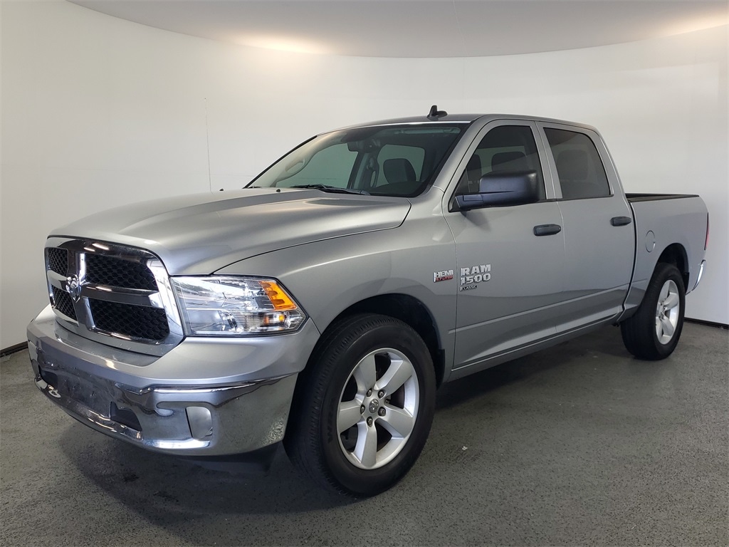 2022 Ram 1500 Classic Tradesman photo 3