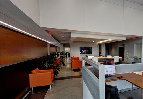 clermont jeep dealer waiting area