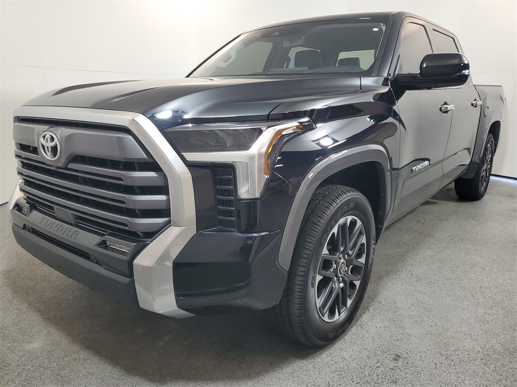 2023 Toyota Tundra Limited photo 3