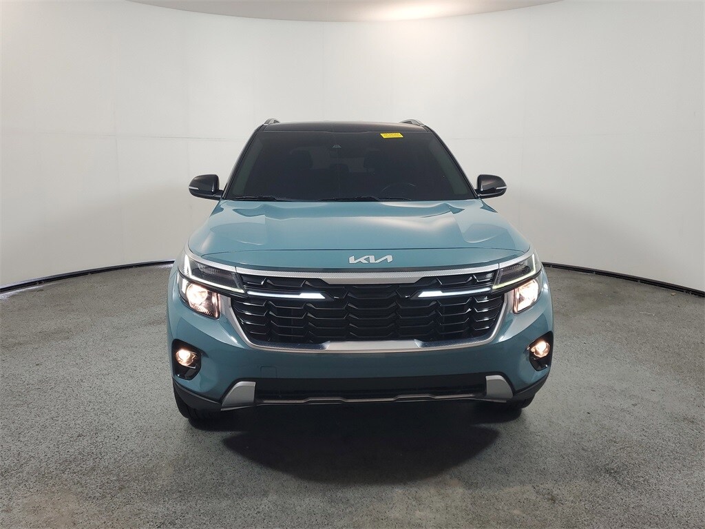2024 Kia Seltos S photo 2