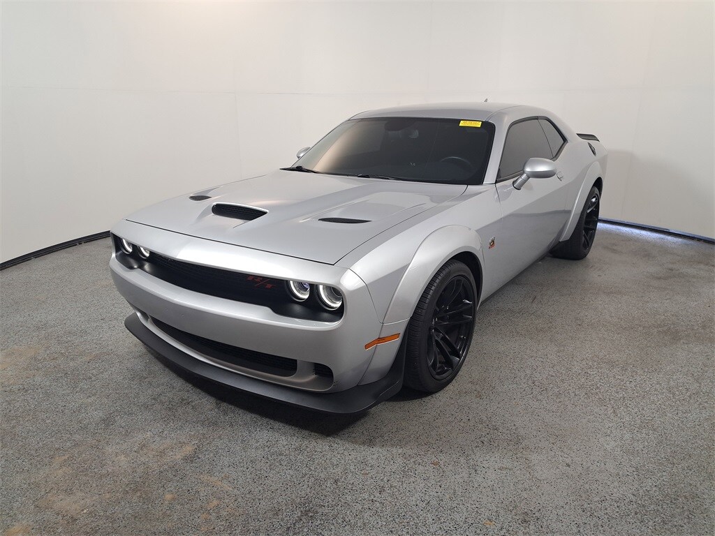 2021 Dodge Challenger R/T Scat Pack Widebody photo 3