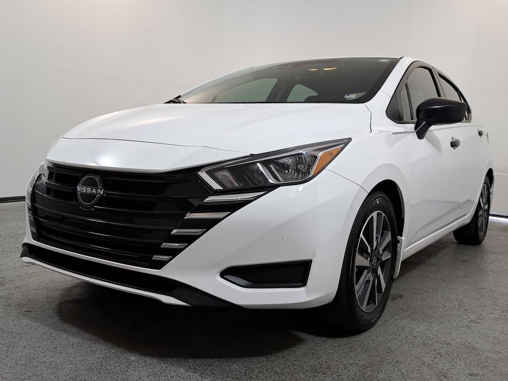 Used 2024 Nissan Versa 1.6 S Sedan