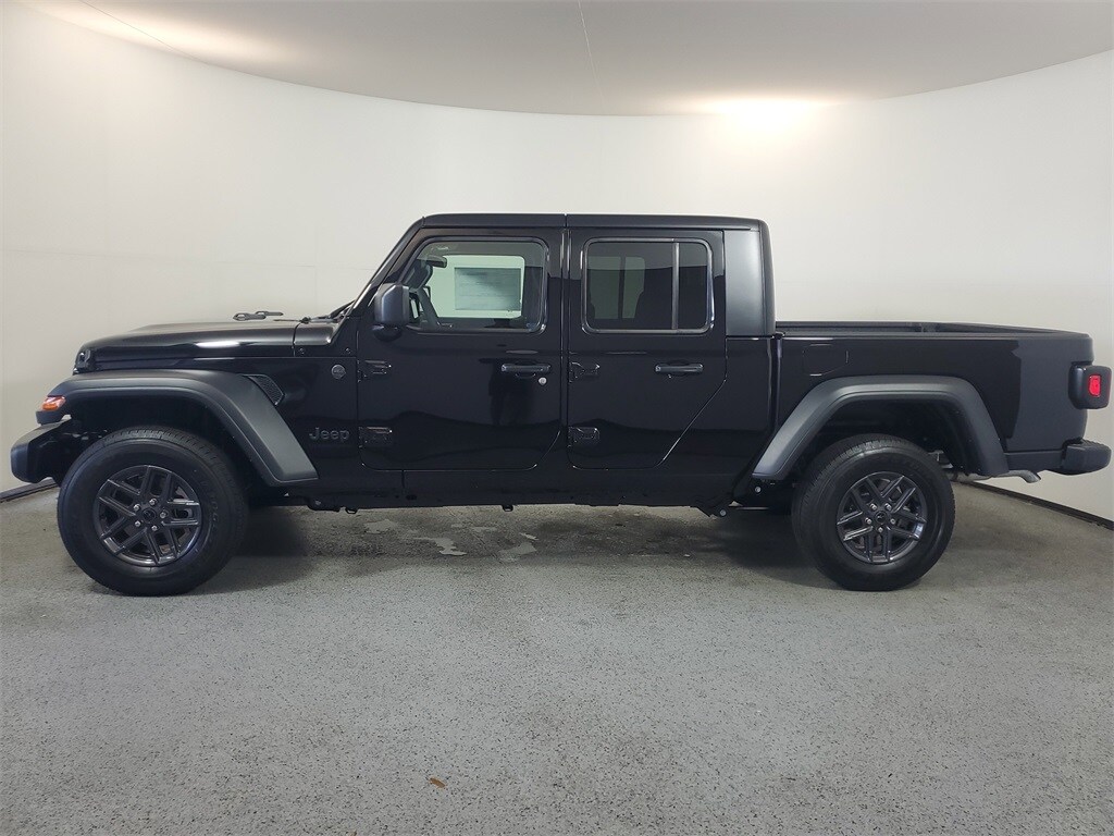 2025 Jeep Gladiator Sport S photo 4