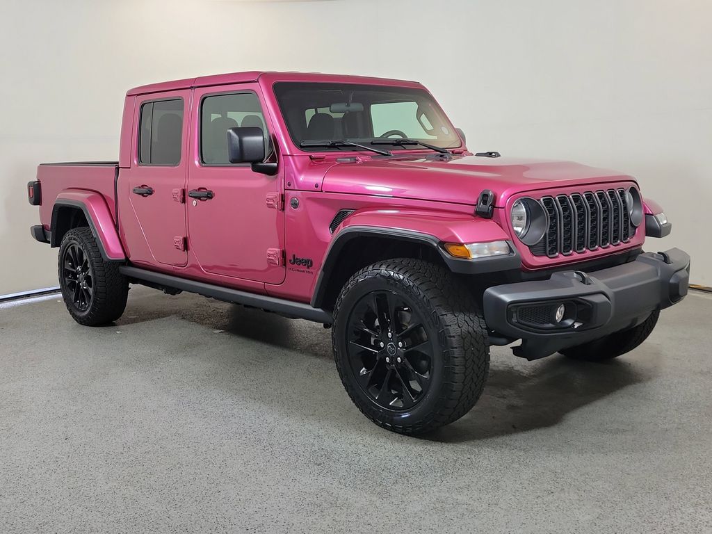 2024 Jeep Gladiator Nighthawk Auto's photo