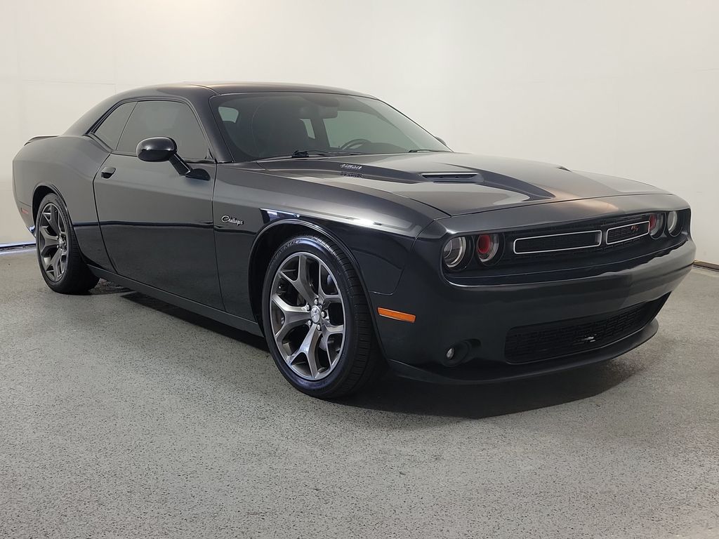 2015 Dodge Challenger R/T Plus's photo