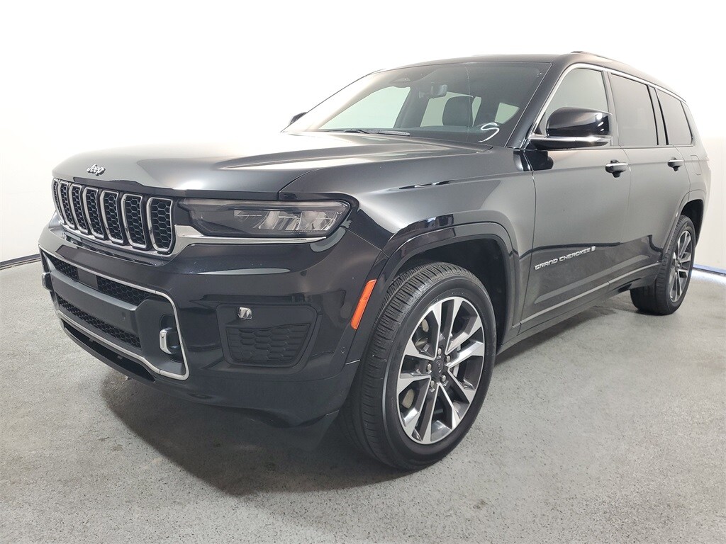2021 Jeep Grand Cherokee Overland photo 3