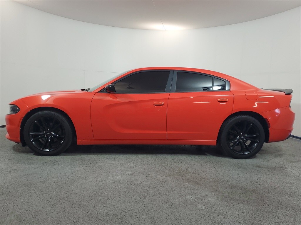 Used 2017 Dodge Charger SE Sedan