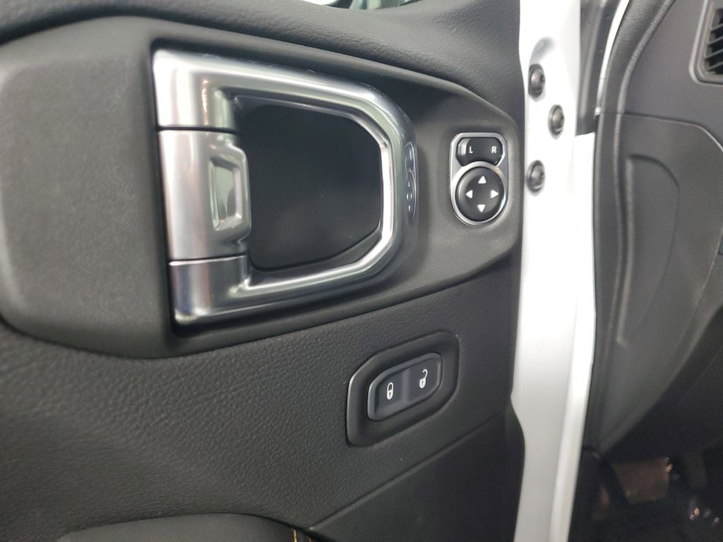 2026 Jeep Wrangler 4-Door Sahara - Photo 15