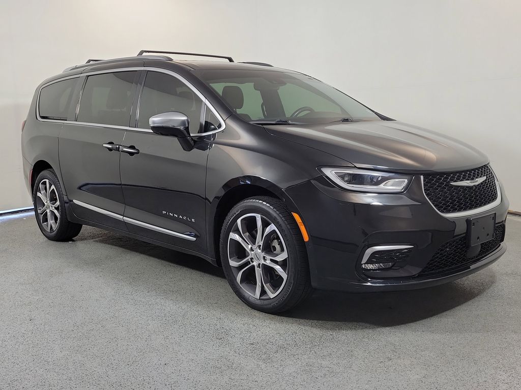 2021 Chrysler Pacifica Pinnacle's photo