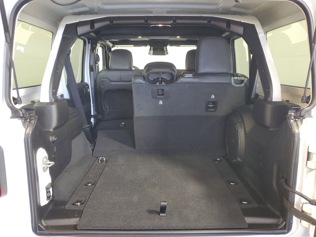 2026 Jeep Wrangler 4-Door Sahara - Photo 25