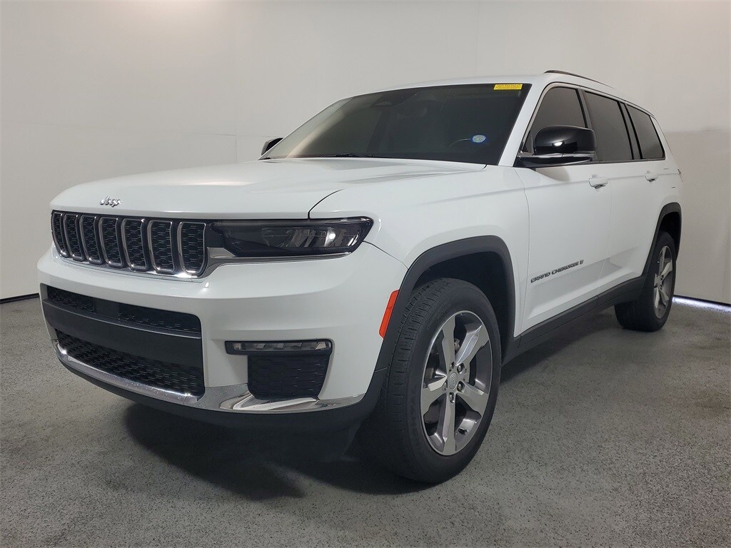 2022 Jeep Grand Cherokee Limited photo 3