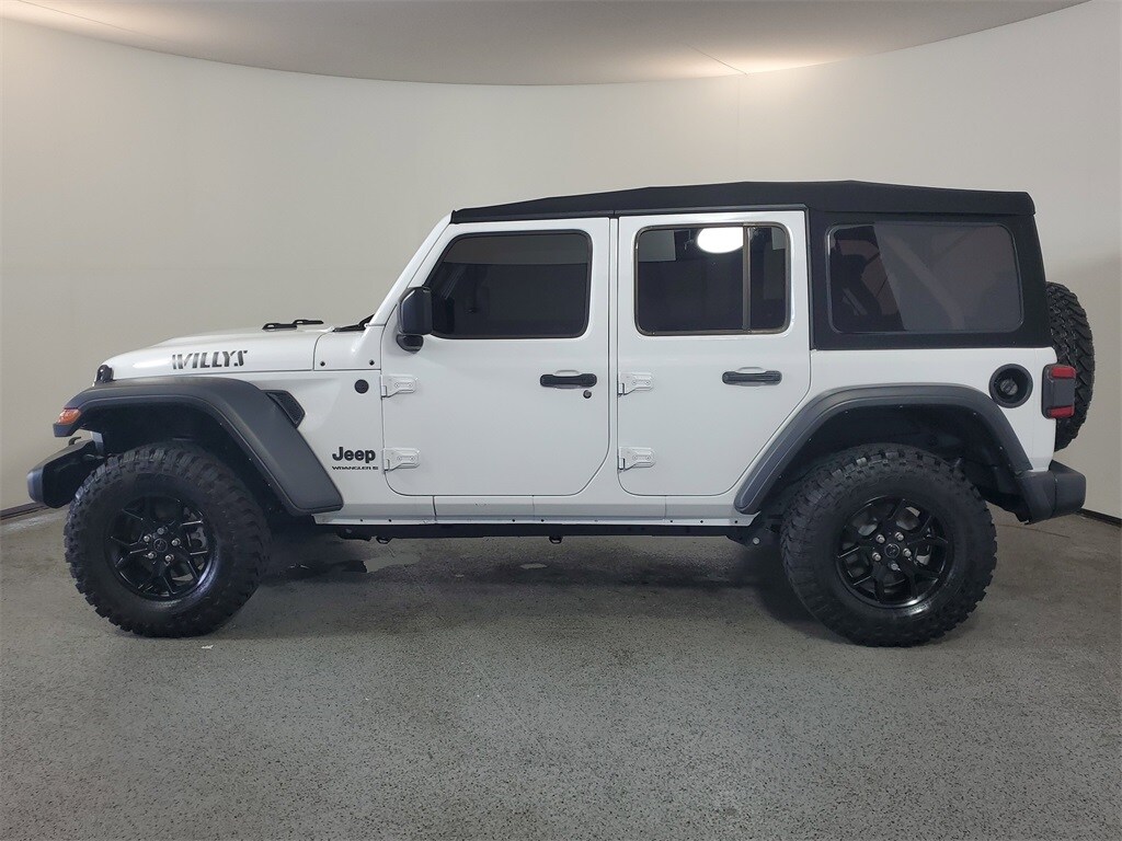 2024 Jeep Wrangler Willys photo 4