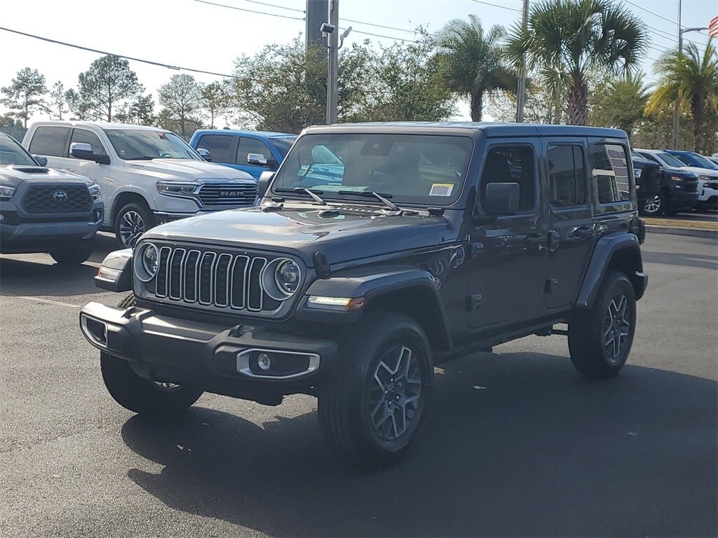 2025 Jeep Wrangler Sahara photo 3