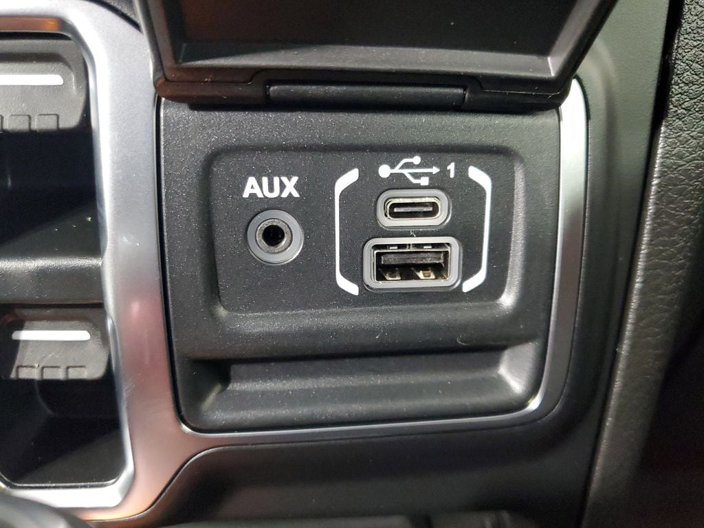 2026 Jeep Wrangler 4-Door Sahara - Photo 21