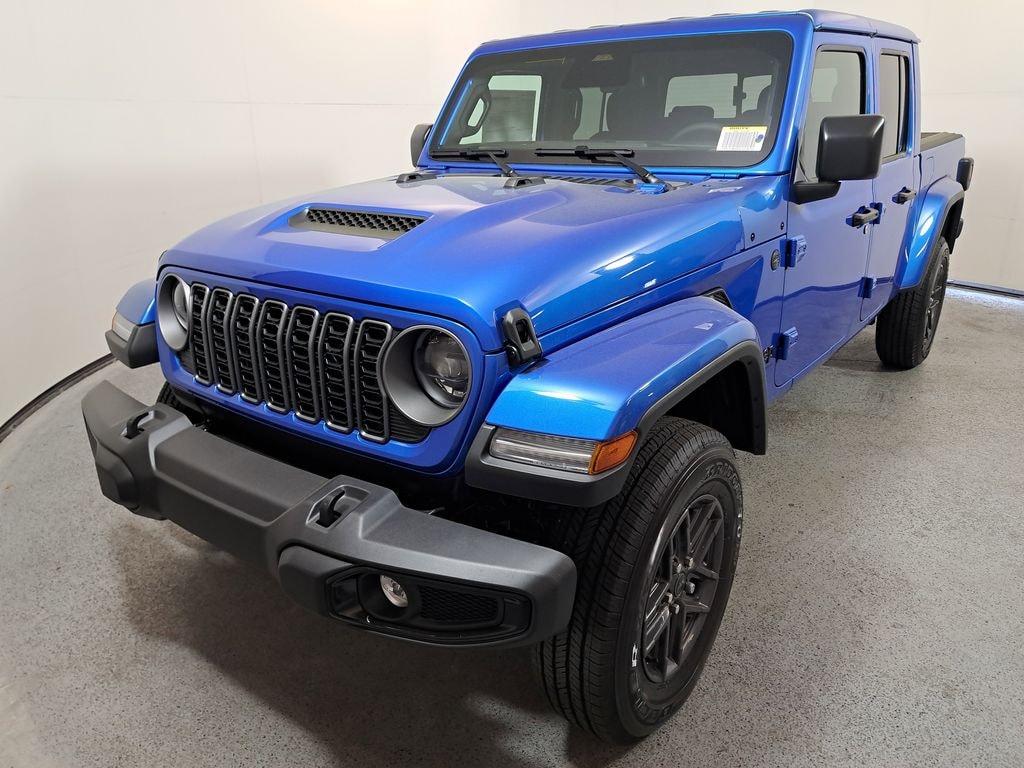 New 2026 Jeep Gladiator SPORT S 4X4 Pickup