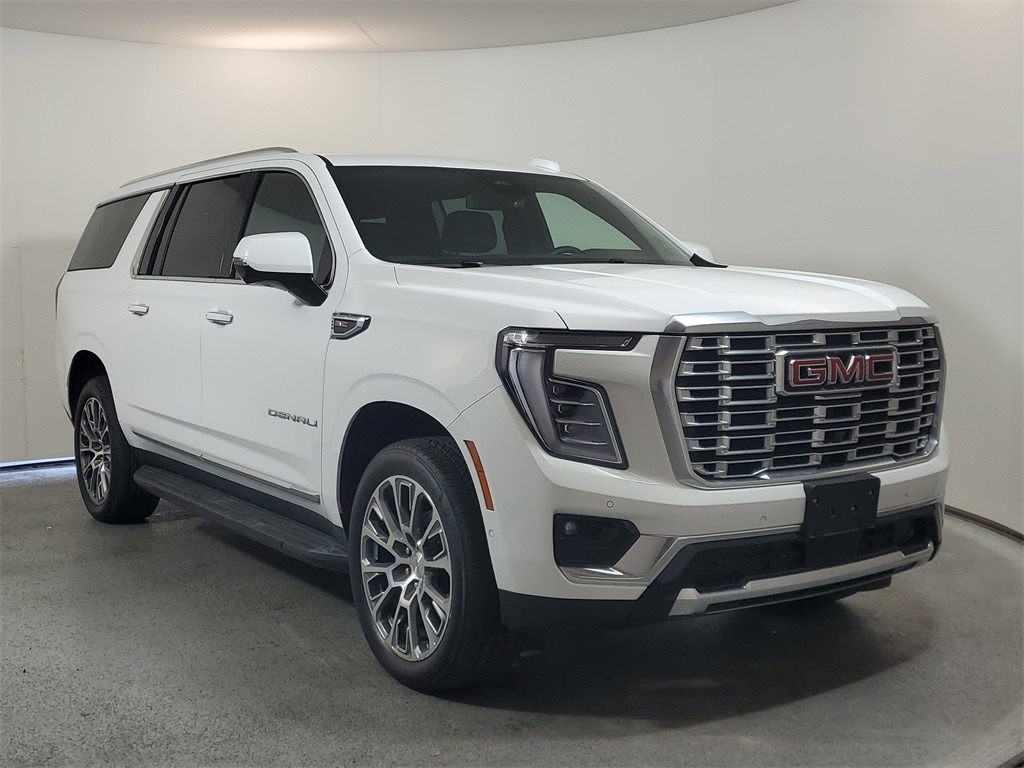 2025 GMC Yukon XL Denali's photo