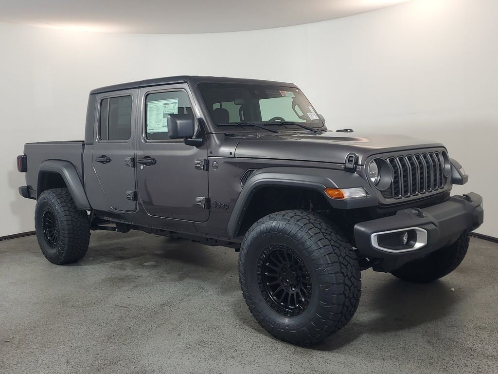 New 2025 Jeep Gladiator SPORT S 4X4 Pickup