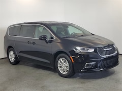 2026 Chrysler Pacifica SELECT Passenger Van