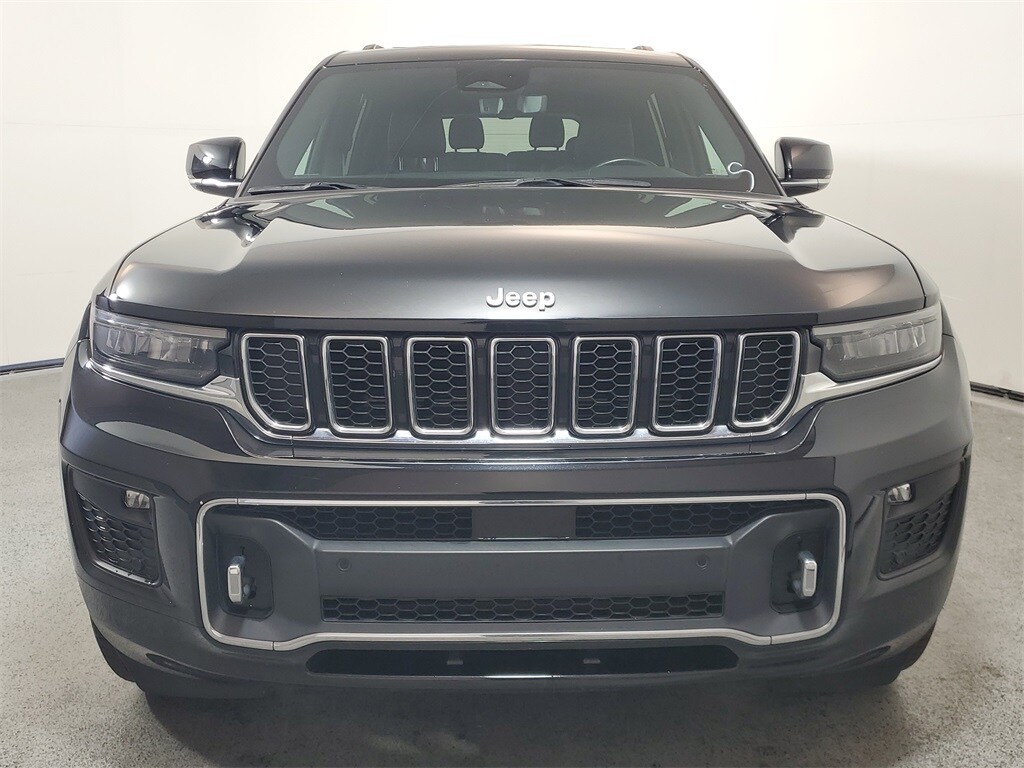 2021 Jeep Grand Cherokee Overland photo 2