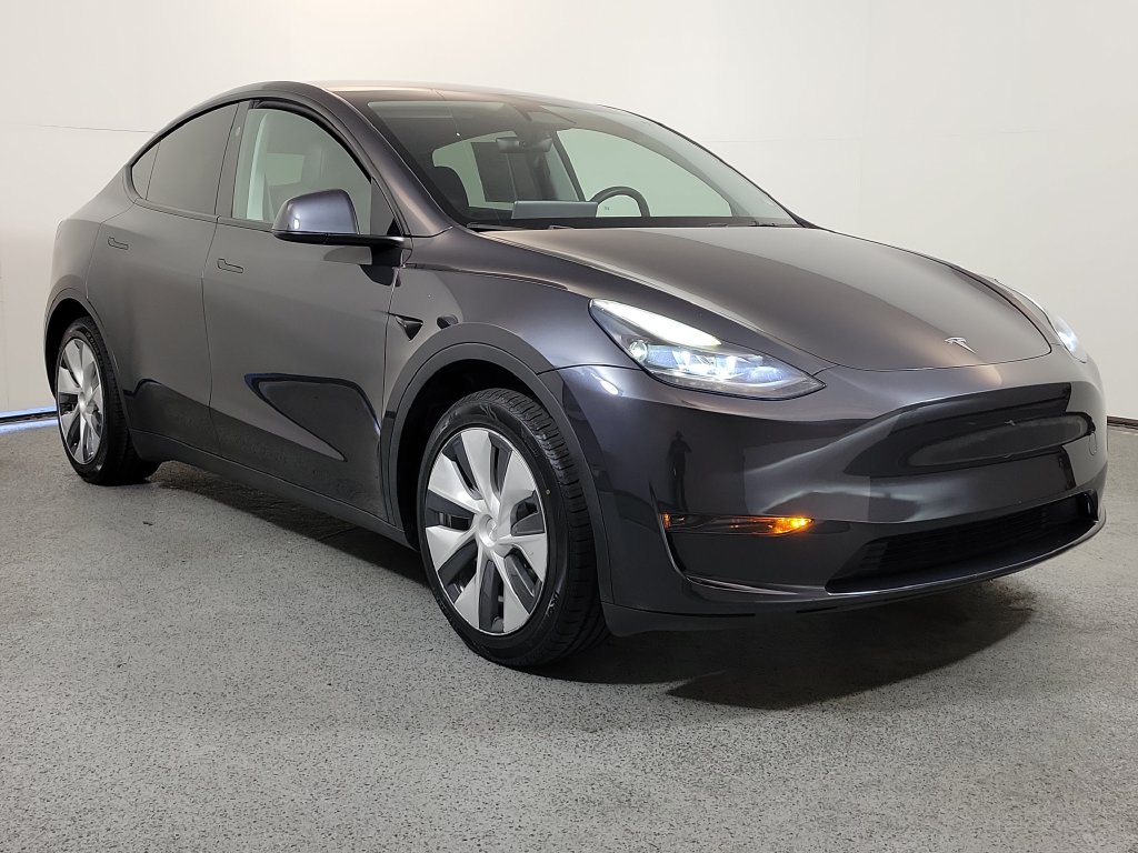 Used 2024 Tesla Model Y Long Range with VIN 7SAYGDED7RF037338 for sale in Clermont, FL