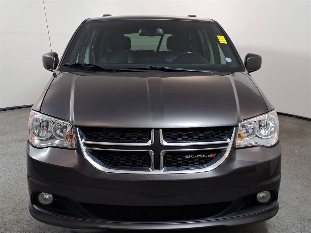 2020 Dodge Grand Caravan SXT photo 2