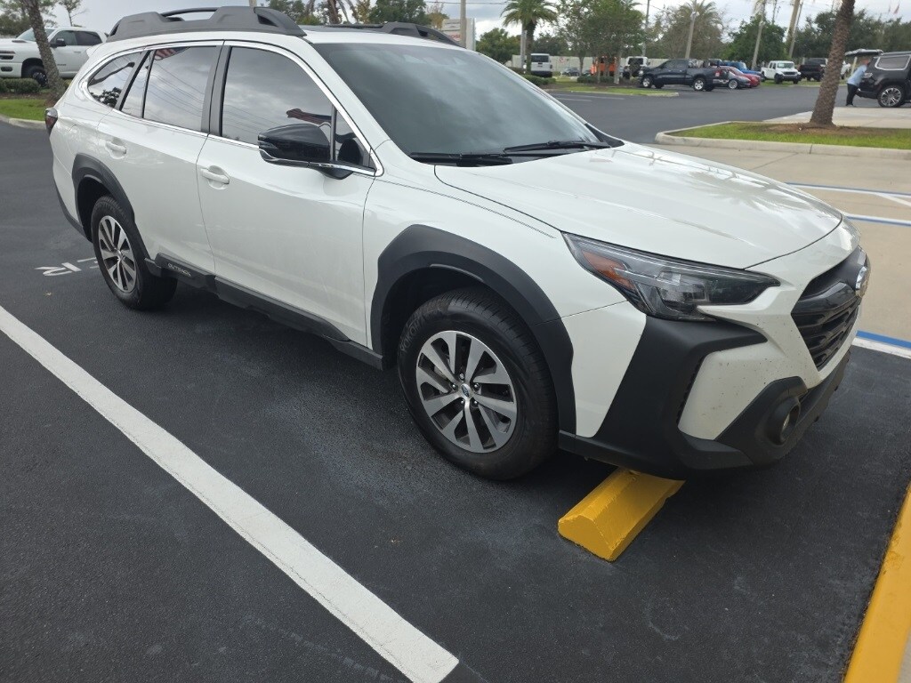 2025 Subaru Outback Premium photo 2