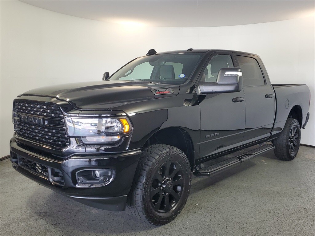 2024 Ram 2500 Big Horn photo 3