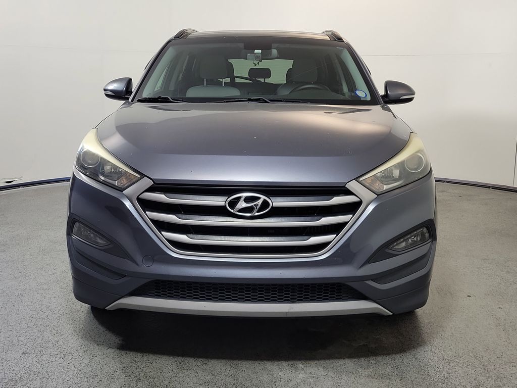 Used 2018 Hyundai Tucson Value with VIN KM8J33A28JU750507 for sale in Clermont, FL