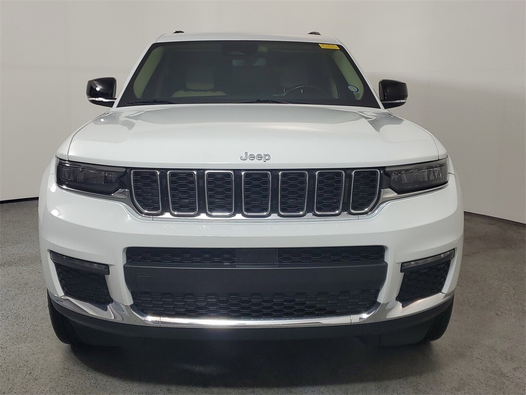2022 Jeep Grand Cherokee Limited photo 2