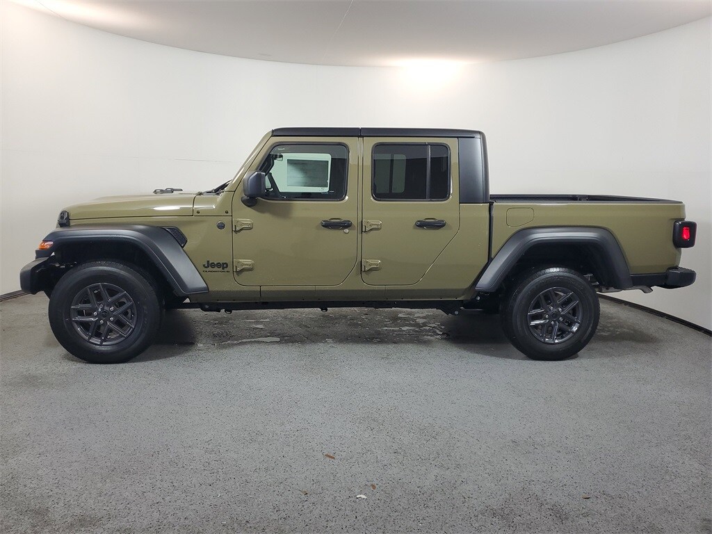 2025 Jeep Gladiator Sport S photo 4