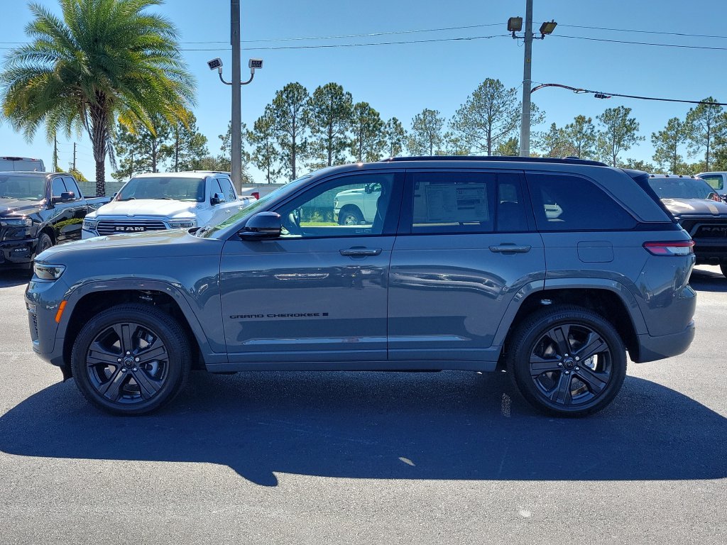 New 2027 Jeep Grand Cherokee 2 Row LIMITED 4X4 Sport Utility