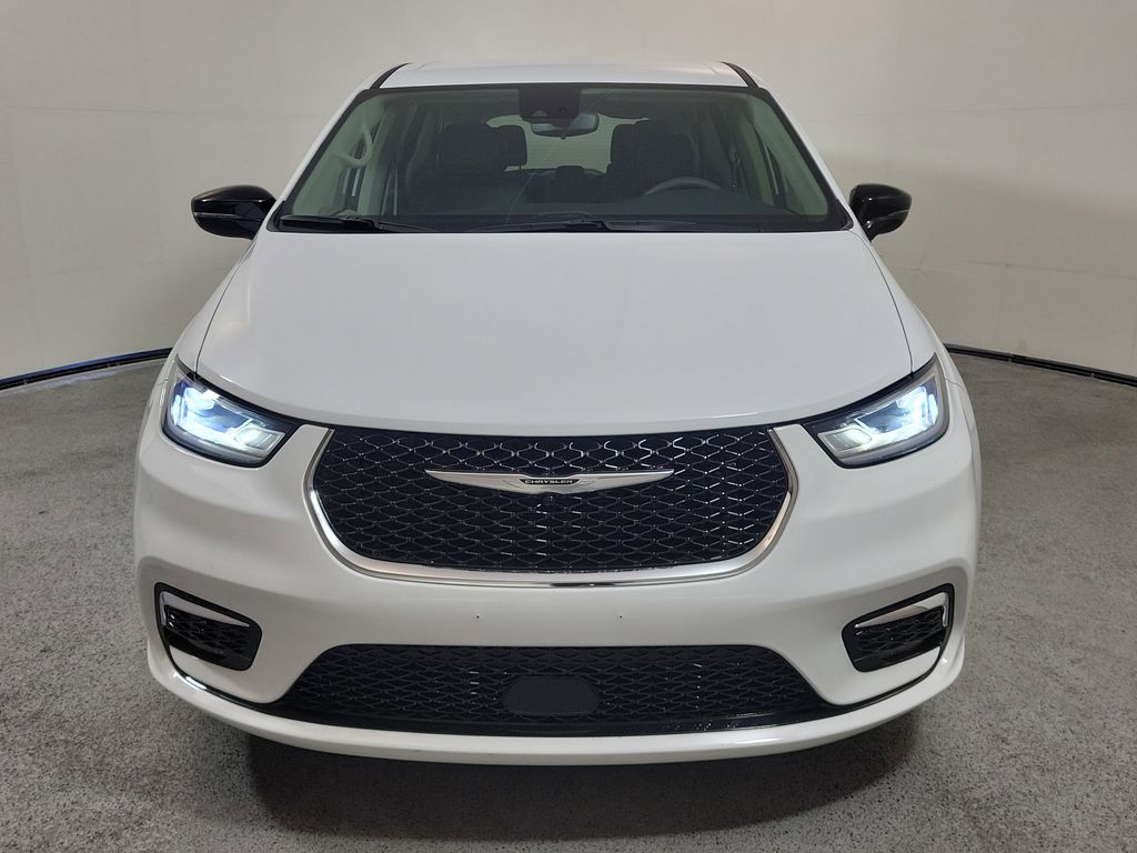 Used 2024 Chrysler Pacifica PHEV Select with VIN 2C4RC1S76RR104560 for sale in Clermont, FL