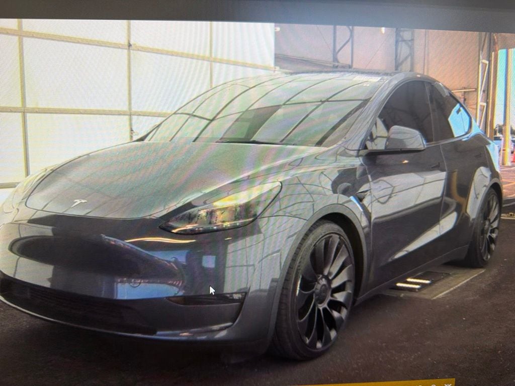 2023 Tesla Model Y Performance Dual Motor All-Wheel Drive's photo