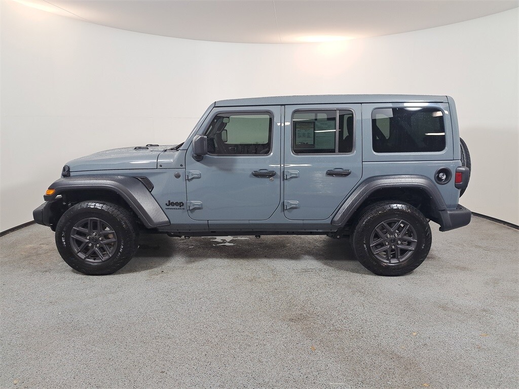 2024 Jeep Wrangler Sport S photo 4