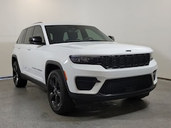 2023 Jeep Grand Cherokee Altitude SUV