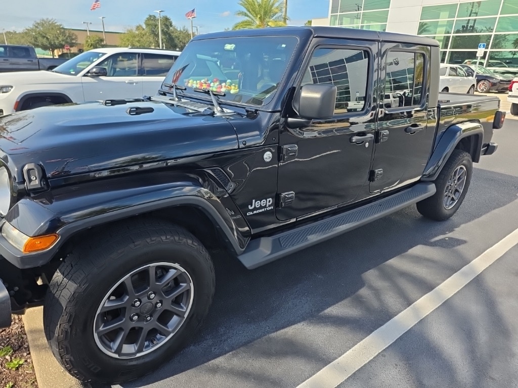 2021 Jeep Gladiator Overland's photo