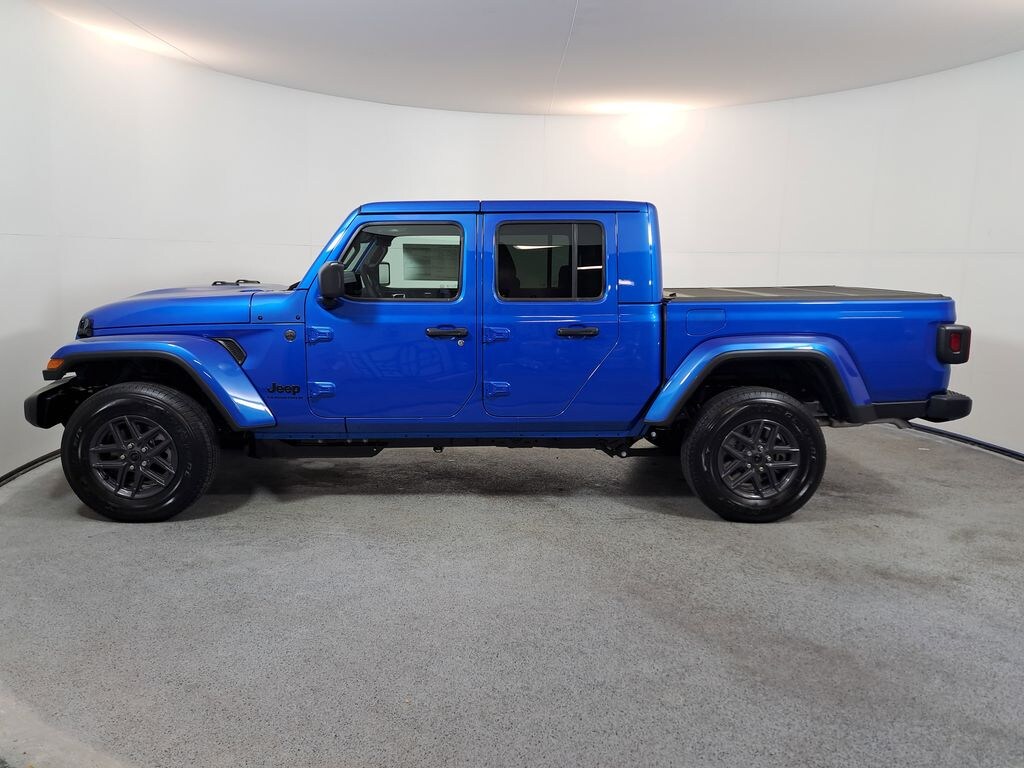 New 2026 Jeep Gladiator SPORT S 4X4 Pickup