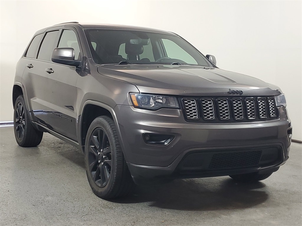 2019 Jeep Grand Cherokee Altitude's photo