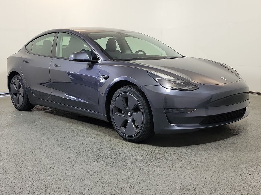2023 Tesla Model 3 -'s photo