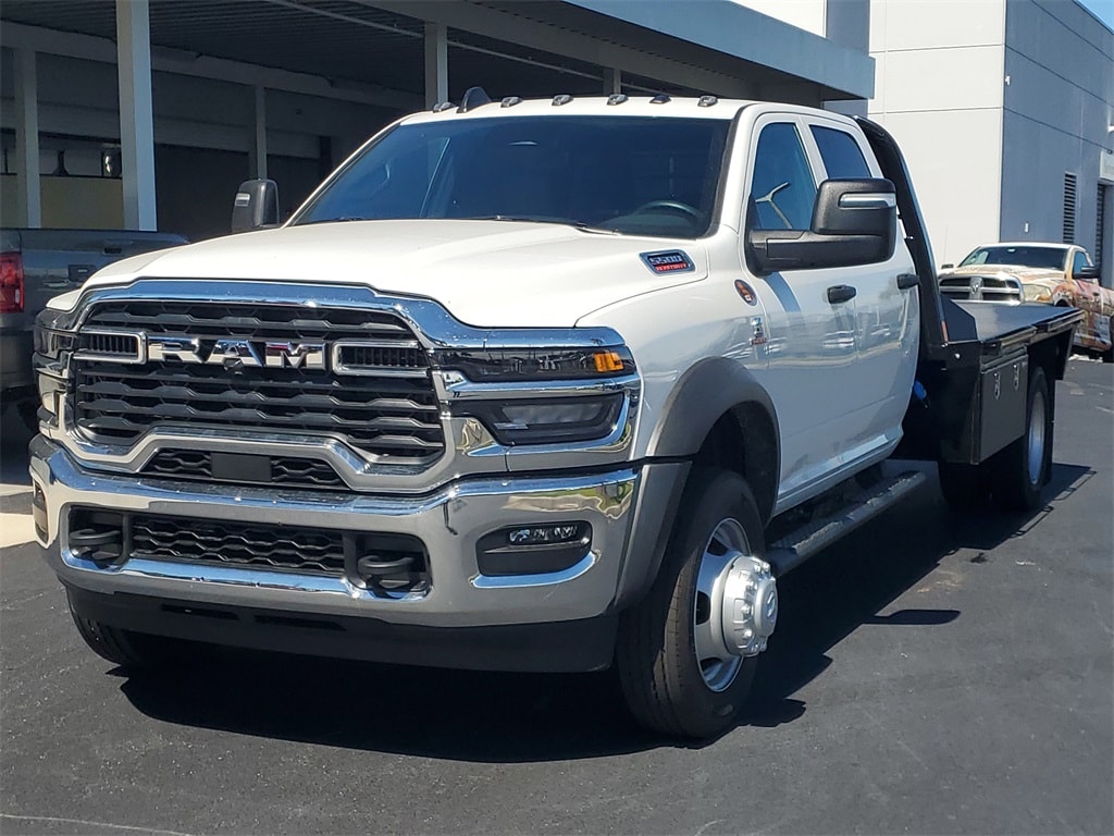 New 2025 Ram 5500 Chassis Cab 5500 TRADESMAN CHASSIS CREW CAB 4X4 84' CA Pickup