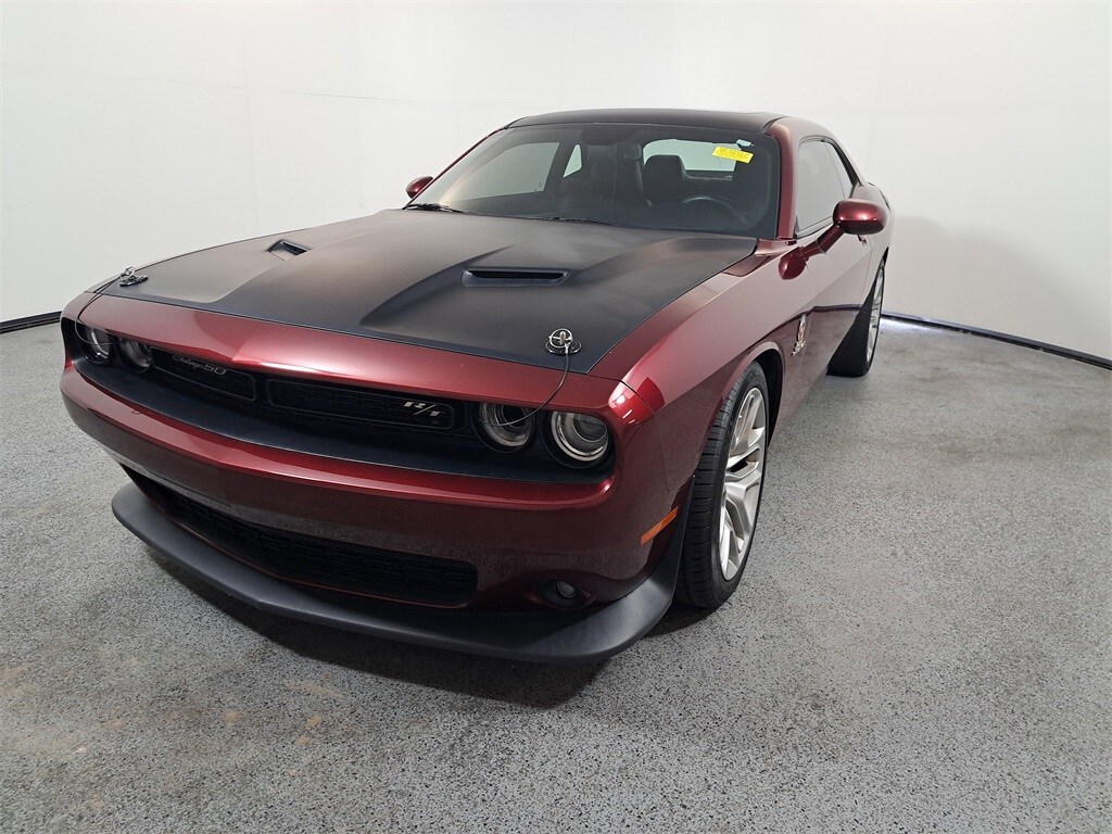 2020 Dodge Challenger R/T photo 3
