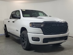 2026 Ram 1500 EXPRESS CREW CAB 4X4 5'7 BOX Pickup
