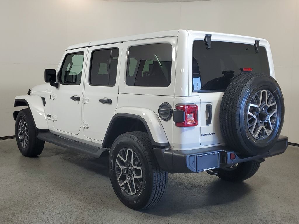2026 Jeep Wrangler 4-Door Sahara - Photo 5