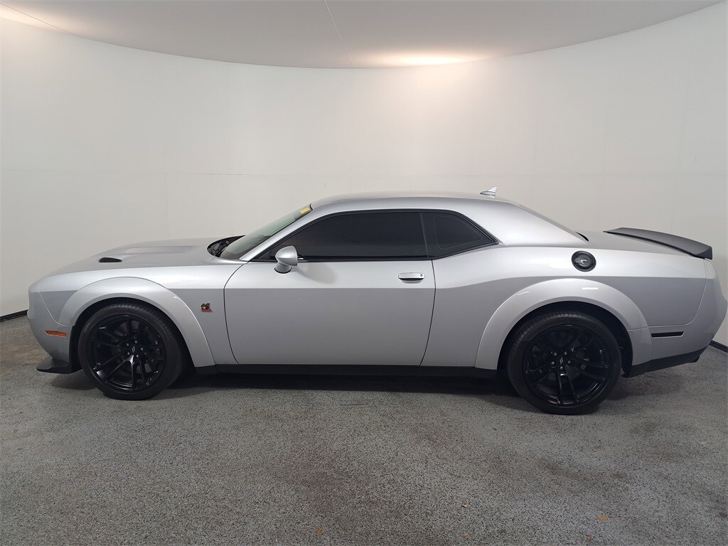 2021 Dodge Challenger R/T Scat Pack Widebody photo 4
